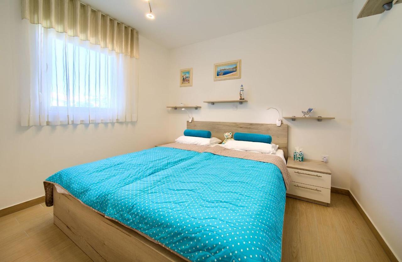 Apartment Crystal Aura Malinska Esterno foto