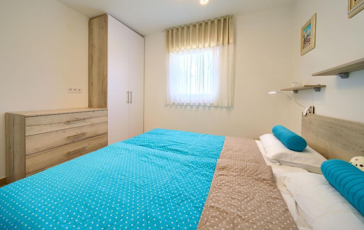 Apartment Crystal Aura Malinska Esterno foto